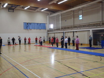 Ensimäinen Fysioteraupeutin ohjaama jumppa alkamassa.